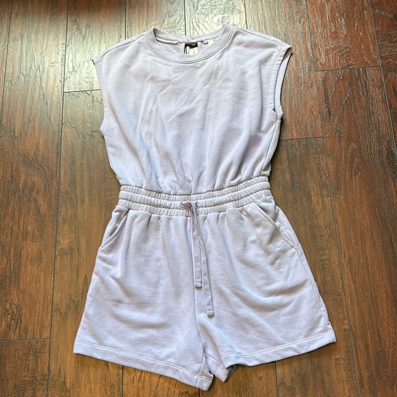 Rae Mode Short Sleeve Open Back Romper small - Picture 3 of 5